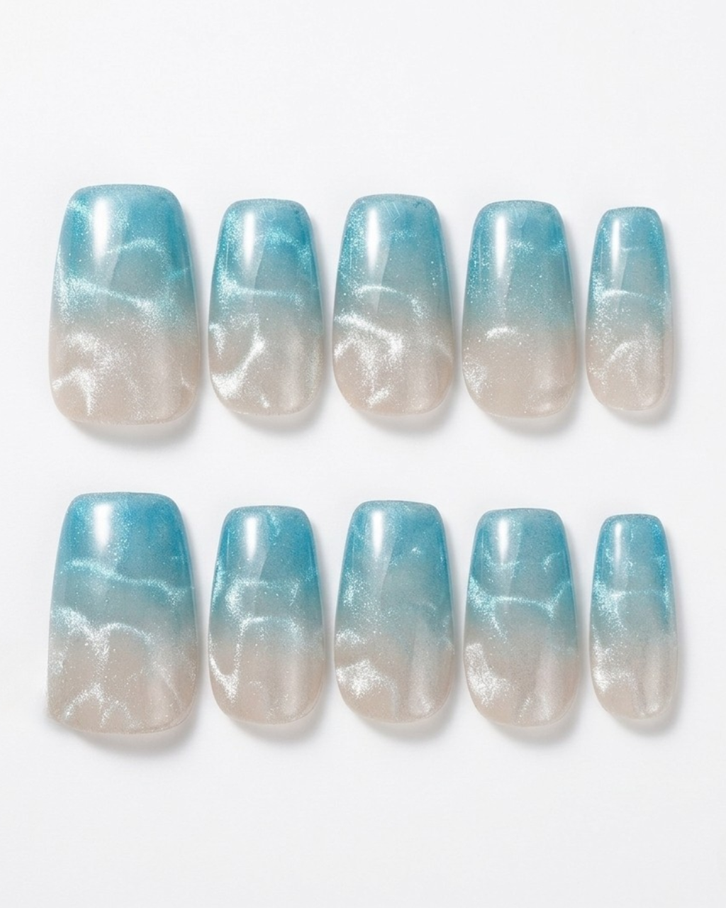 Uñas postizas squovales medianas "Wavy Beach"