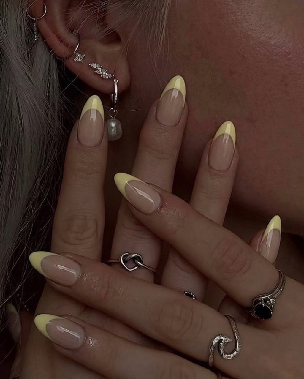 Press ons short almond worn on hands, everyday look