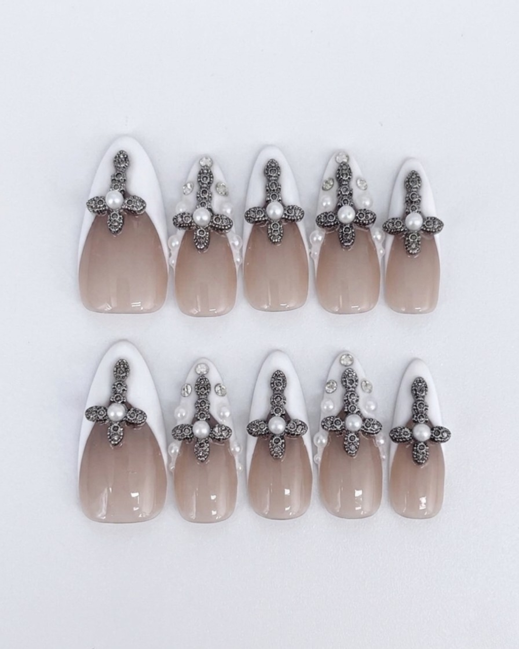 Press-on nails, medium-long almond, soft gel, reusable, 3D