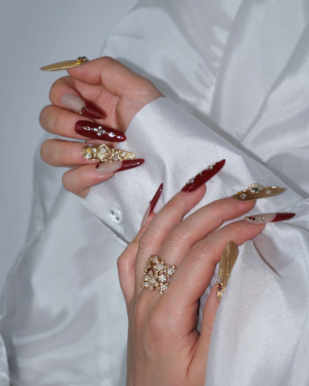 Press-Ons — Long Almond worn on hands, special look