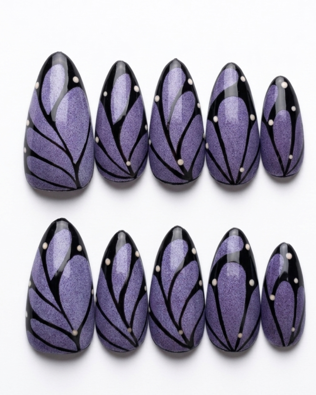 Uñas Postizas Mandorla Medio-Largas Mariposa Morada